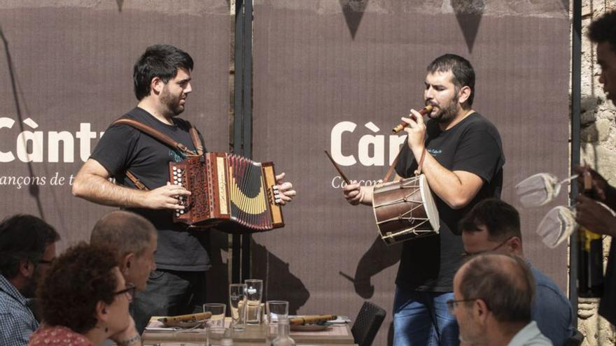 Una fira on es pot parar l’orella... i també cantar