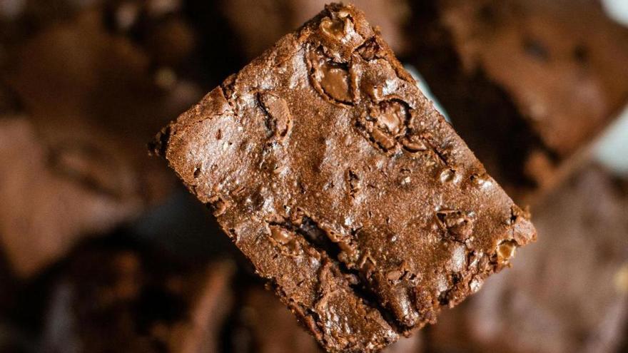 La receta fácil de brownie de chocolate y boniato para disfrutar sin culpa