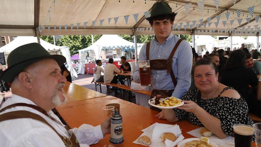 La cerveza "marida con todo" en Avilés: picadillo, calamares o criollo
