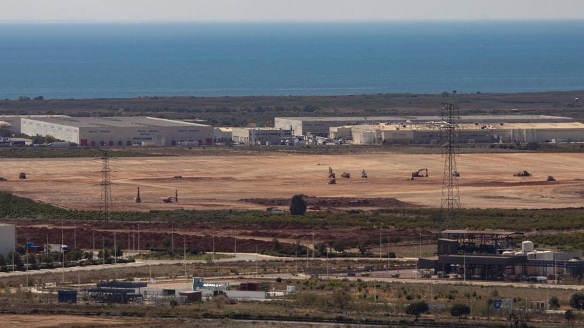 Terrenos que ocupará la gigafactoría de Volkswagen en Sagunt.