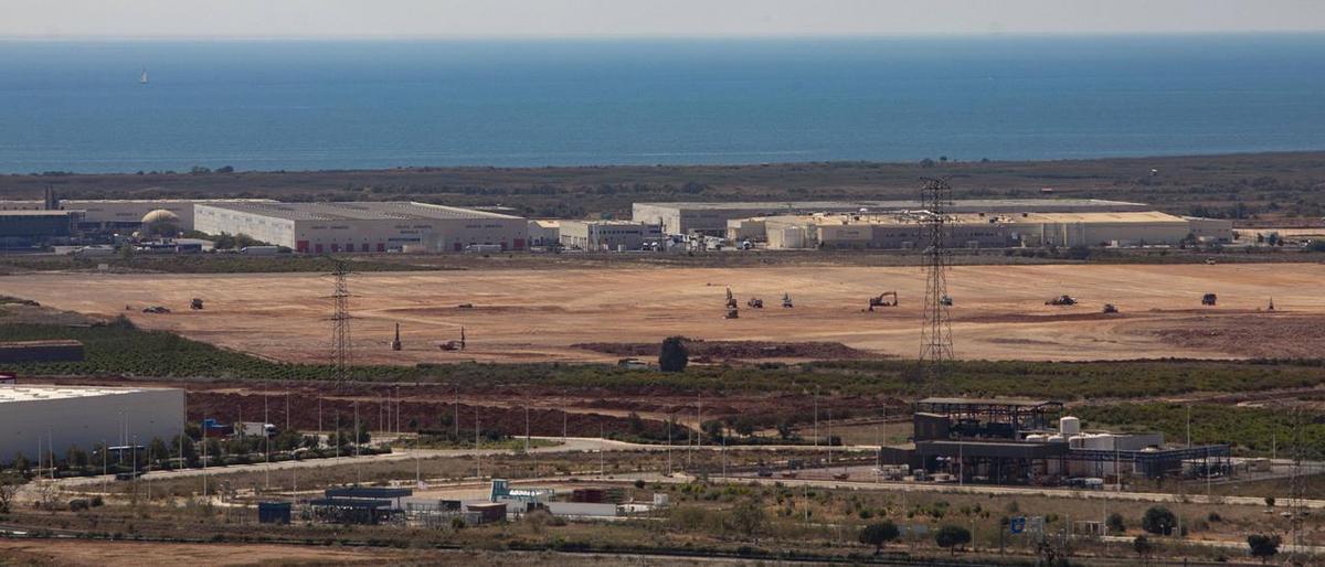 Terrenos que ocupará la gigafactoría de Volkswagen en Sagunt.