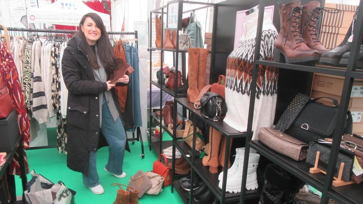 Así se está desarrollando la Feria de Invierno de Cangas de Onís La