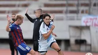 El Compostela vuelve a tropezar y se despide de la Copa Federación ante el Derio