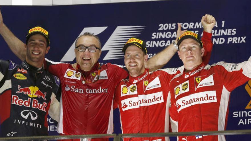 Sebastian Vettel gana en Marina Bay; Hamilton y Alonso abandonan