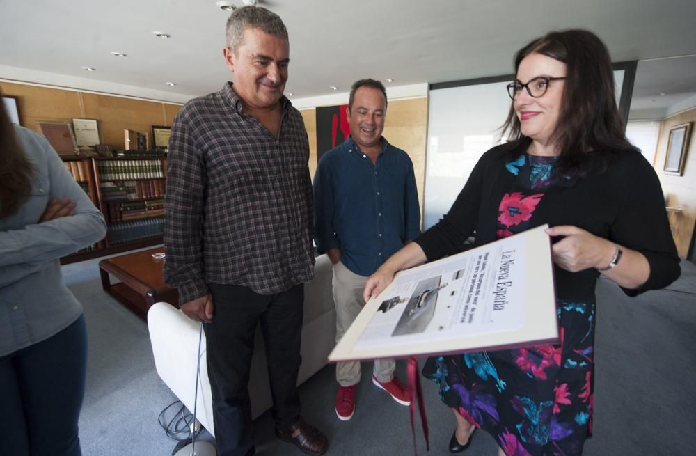 Entrega del premio "Asturiano del mes" de LA NUEVA ESPAÑA a Miguel Galano