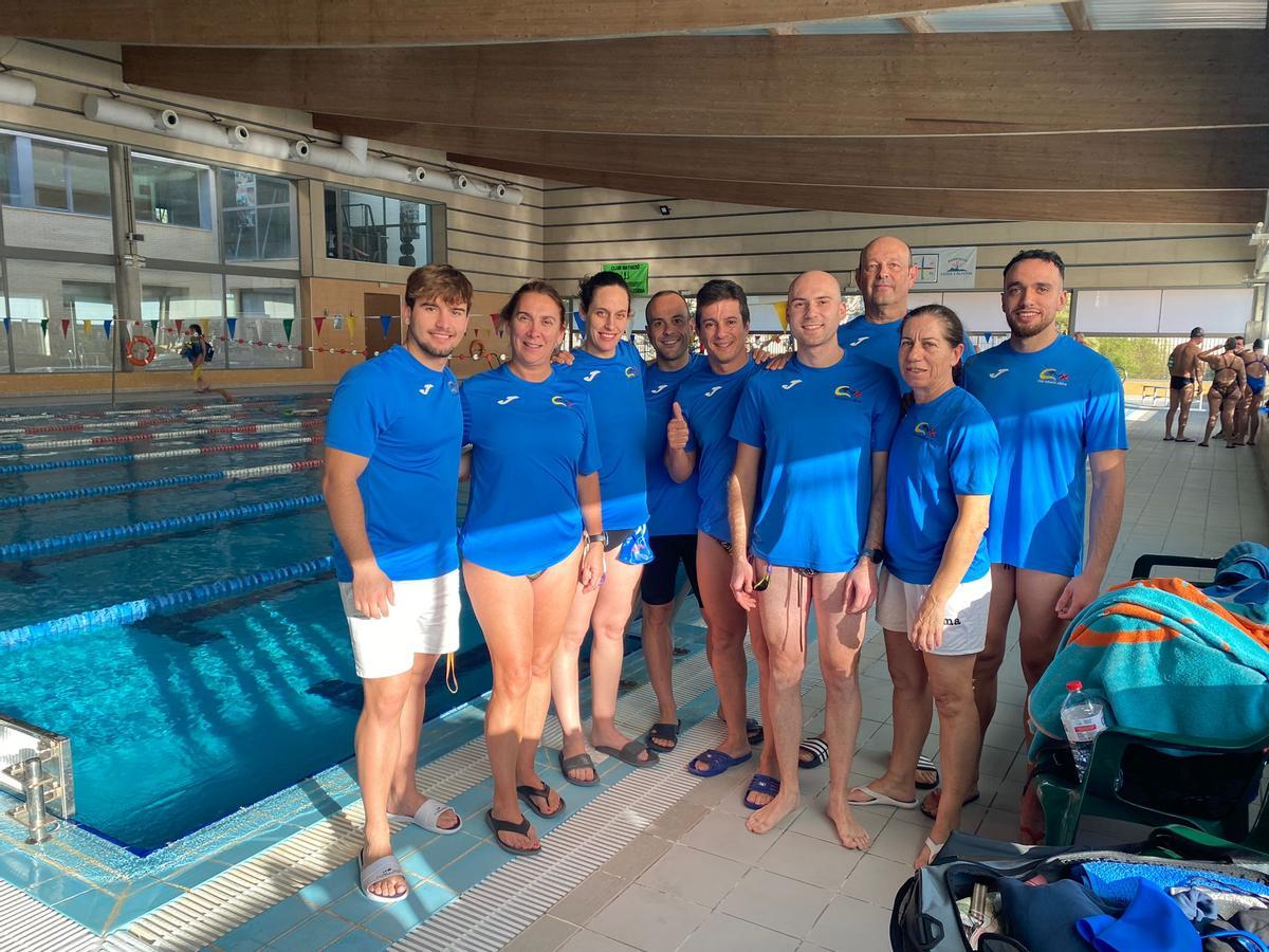 Nadadores del CN Xàtiva en l'Alcúdia.
