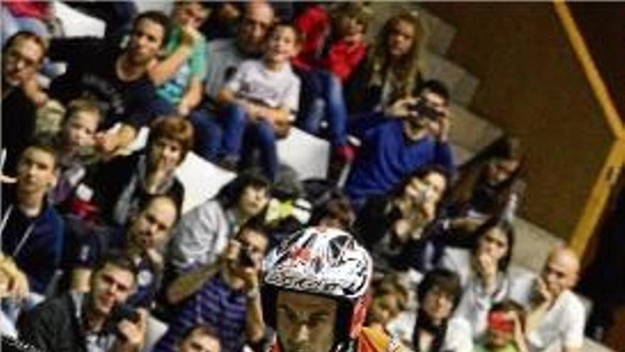 Toni Bou durant el Trial Indoor Ciutat de Girona de l&#039;any passat.