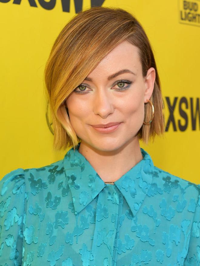 Estilo de cabello para cara cuadrada, como Olivia Wilde