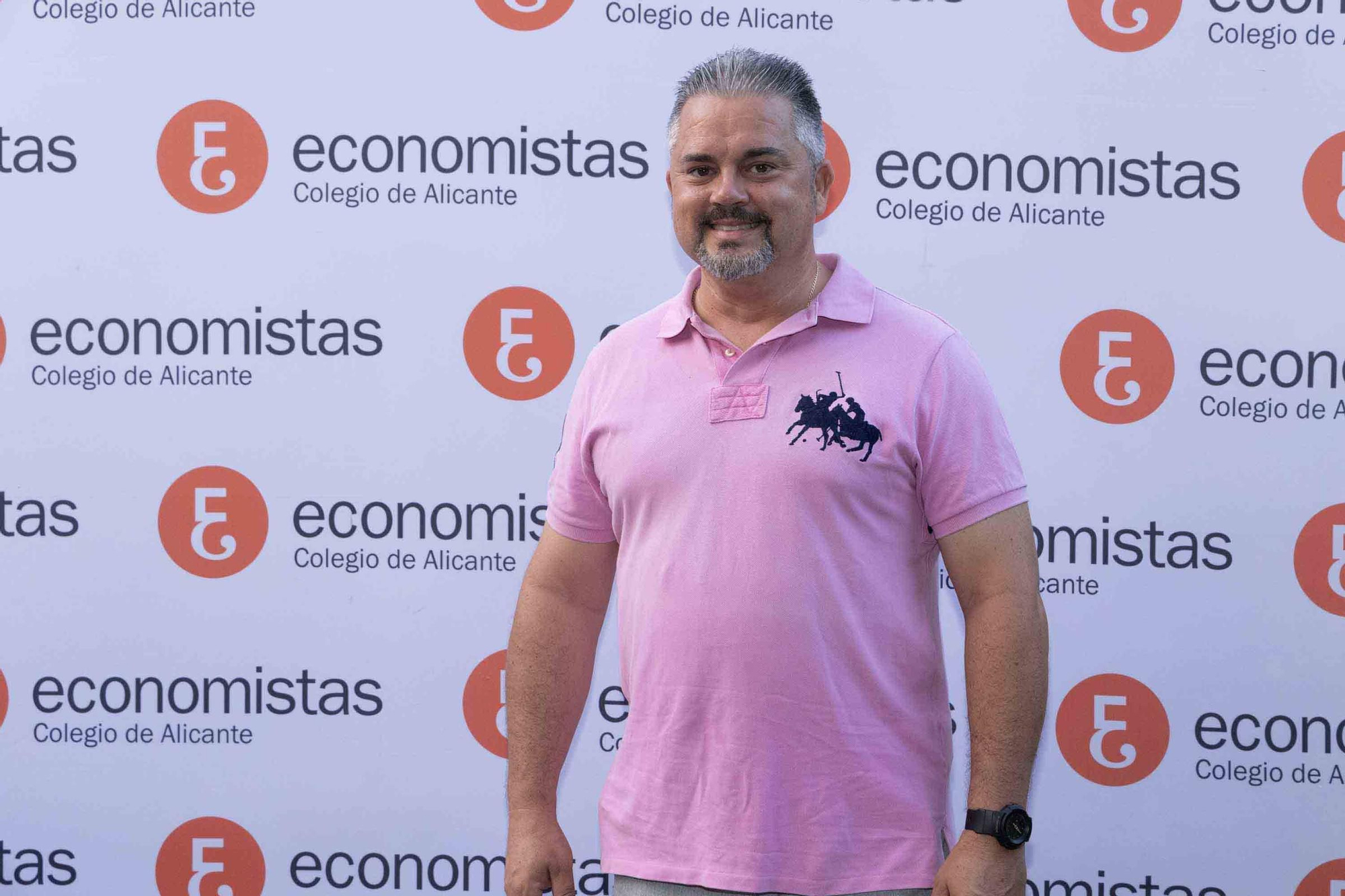 El Colegio de Economistas de Alicante celebra su cena anual en honor a su patrón
