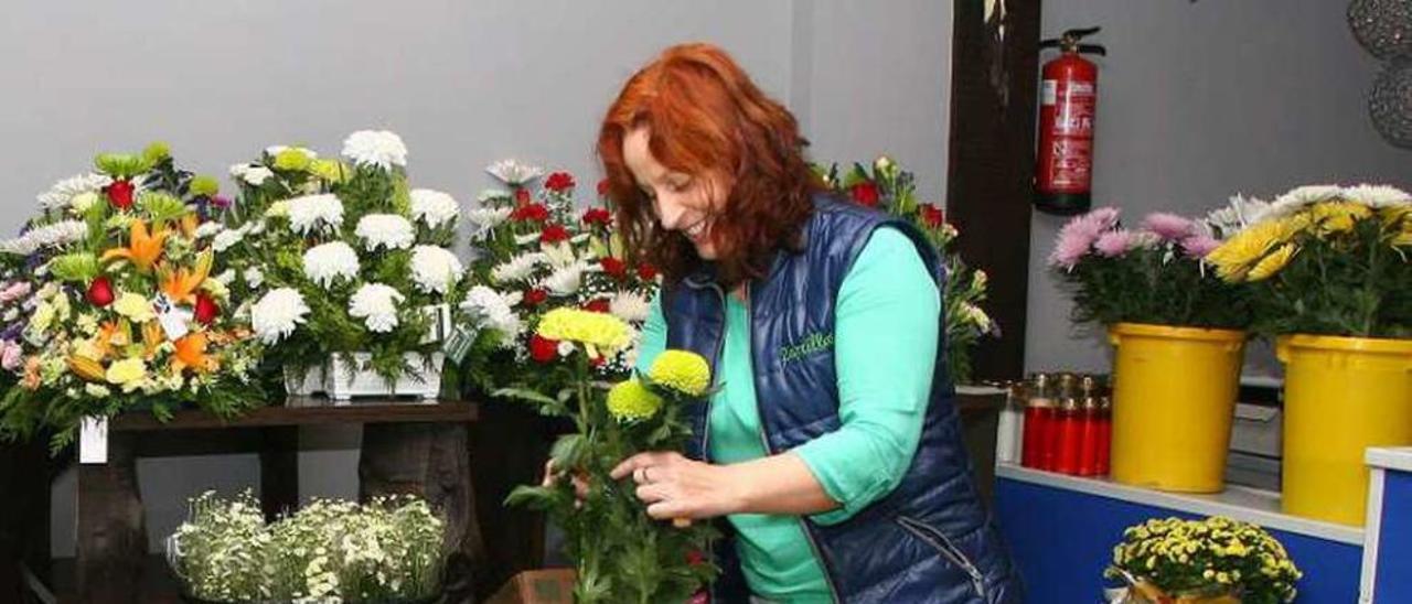 Propietaria de la floristería Zarcillos, en A Estrada. // Bernabé/Ana Bazal