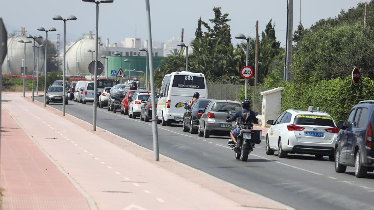 Una de las carreteras de la isla.