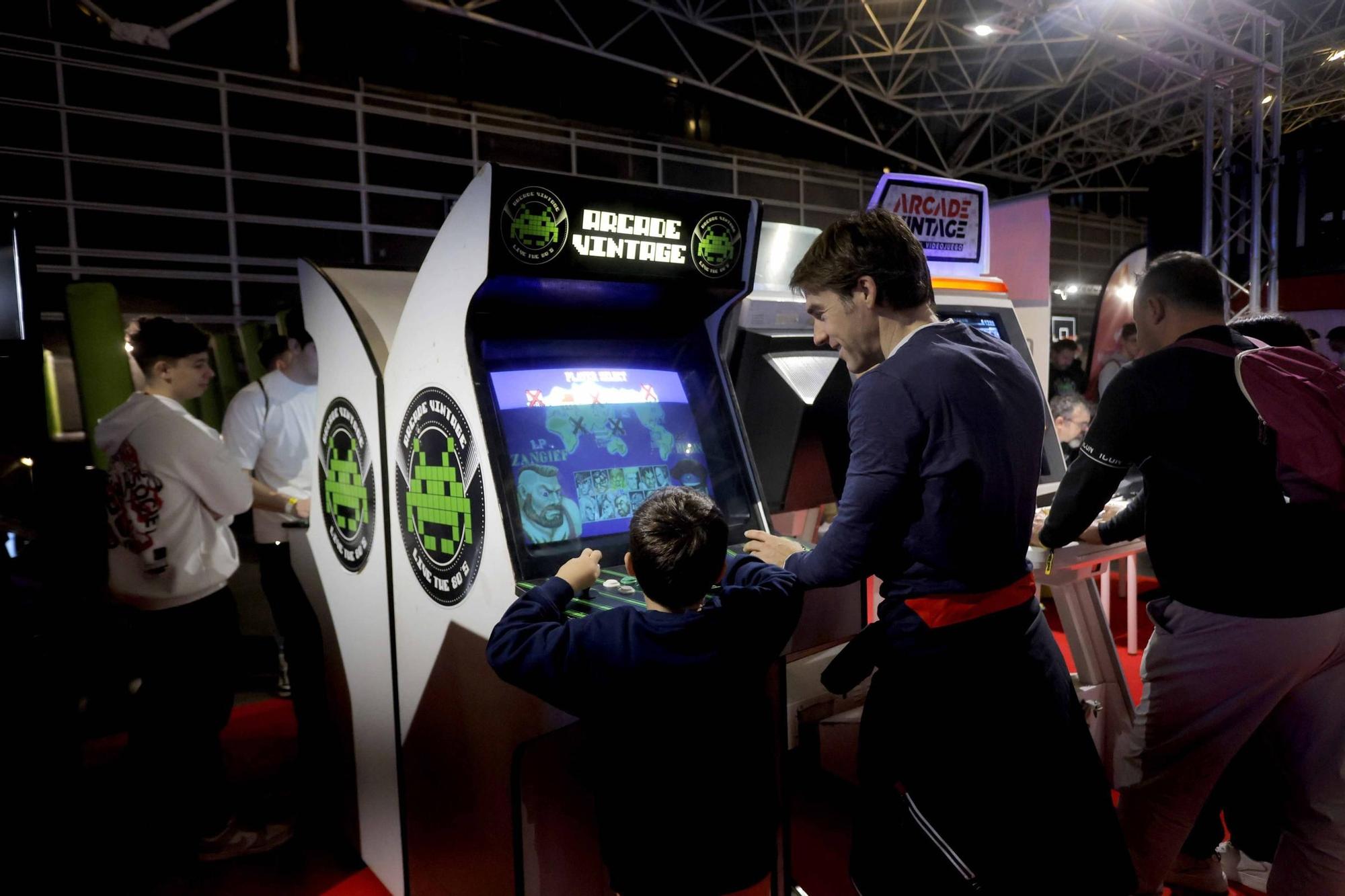 Los 'gamers' siguen jugando en la segunda jornada de la DreamHack Valencia 2023