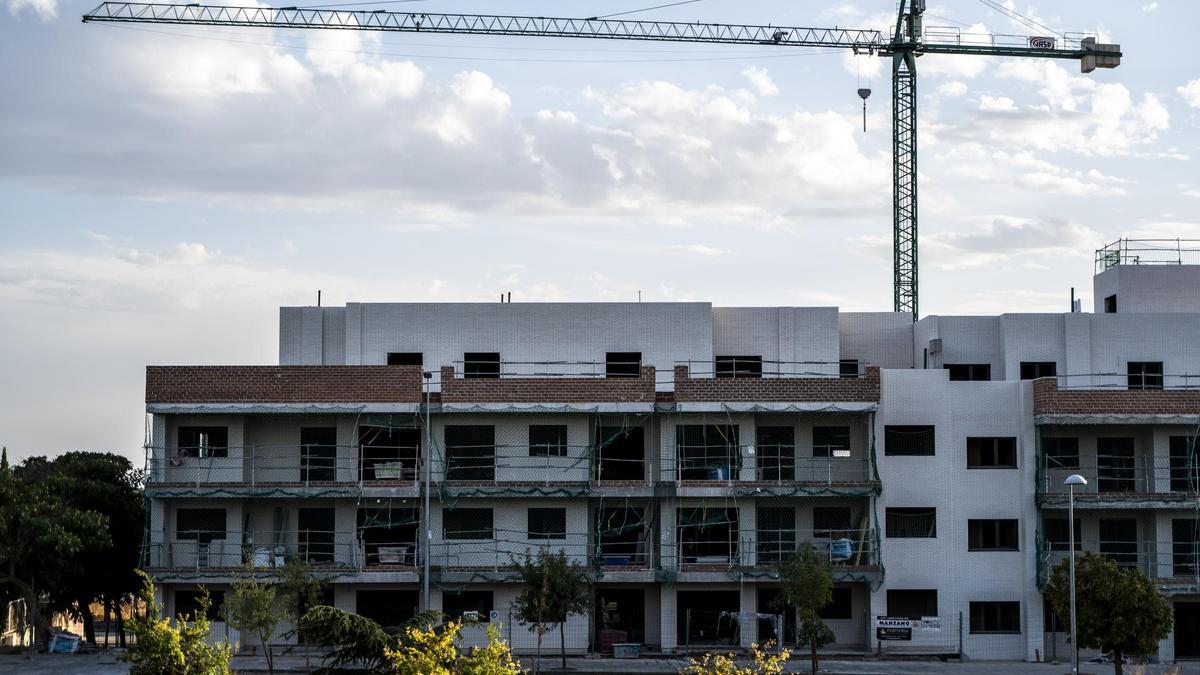 Imagen de archivo de un bloque en construcción.