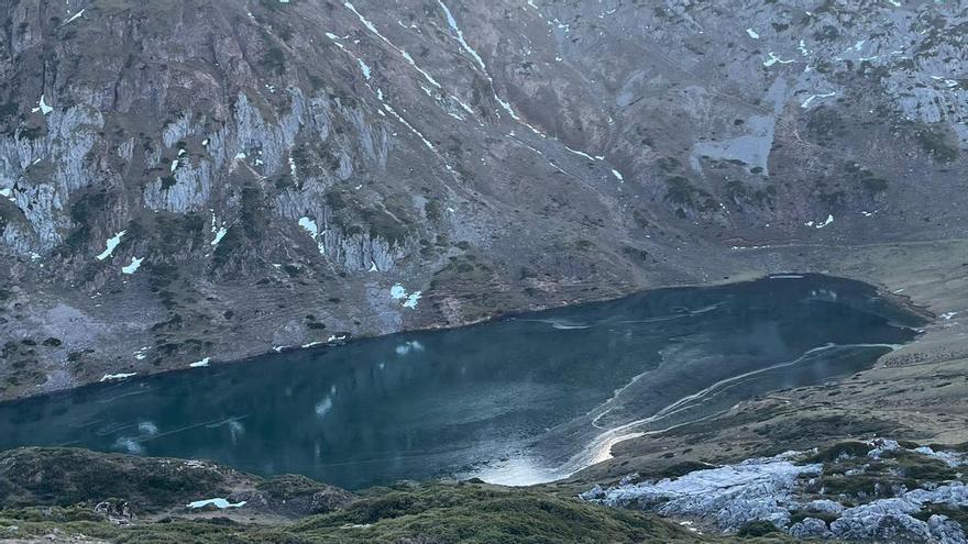 Nuevo amanecer gélido en Asturias: Tineo roza los cinco grados bajo cero