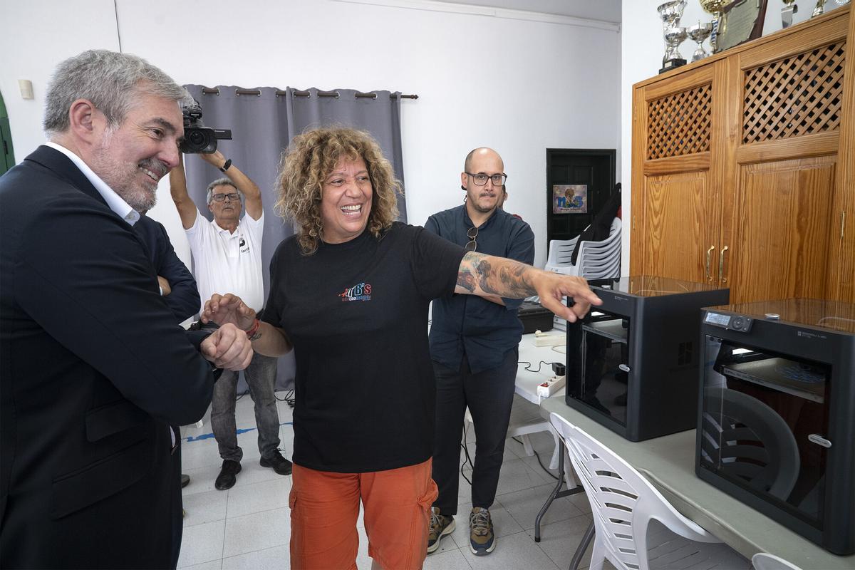 Fernando Clavijo asiste a la presentación del Programa 'Arrecife +que Barrios', promovido por Rosana