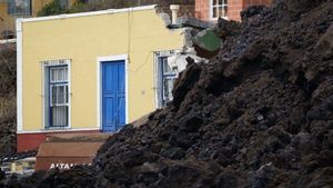 El registre de víctimes del volcà de La Palma detecta un centenar d’expedients «falsejats»