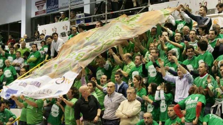 Aficionados del Balonmano Antequera.