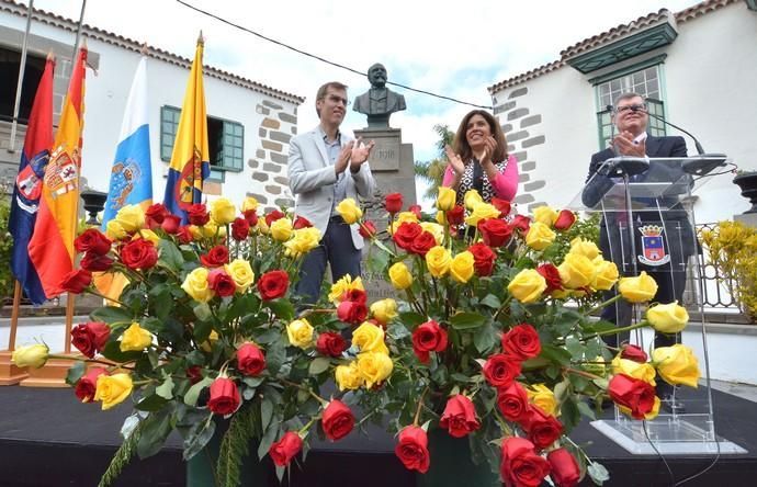 OFRENDA FLORAL 175 AÑOS FERNANDO LEÓN Y CASTILLO