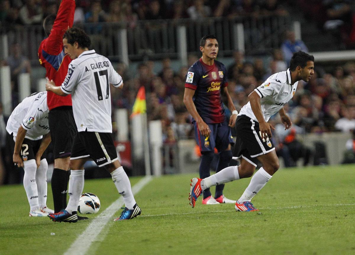 Estreno de Viera en el Camp Nou con el Valencia.