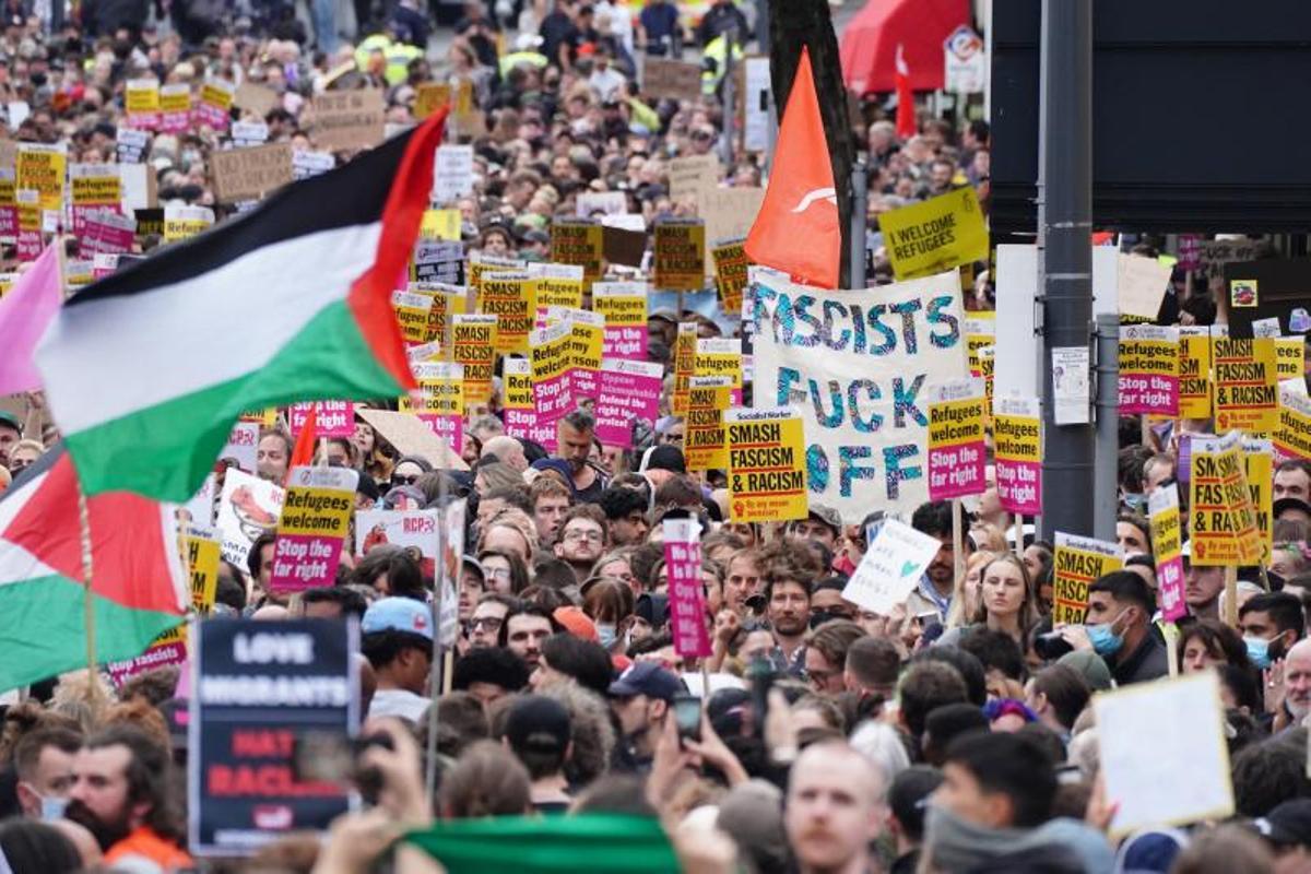 Multitudinaria manifestación antirracistas en Walthamstow, Londres