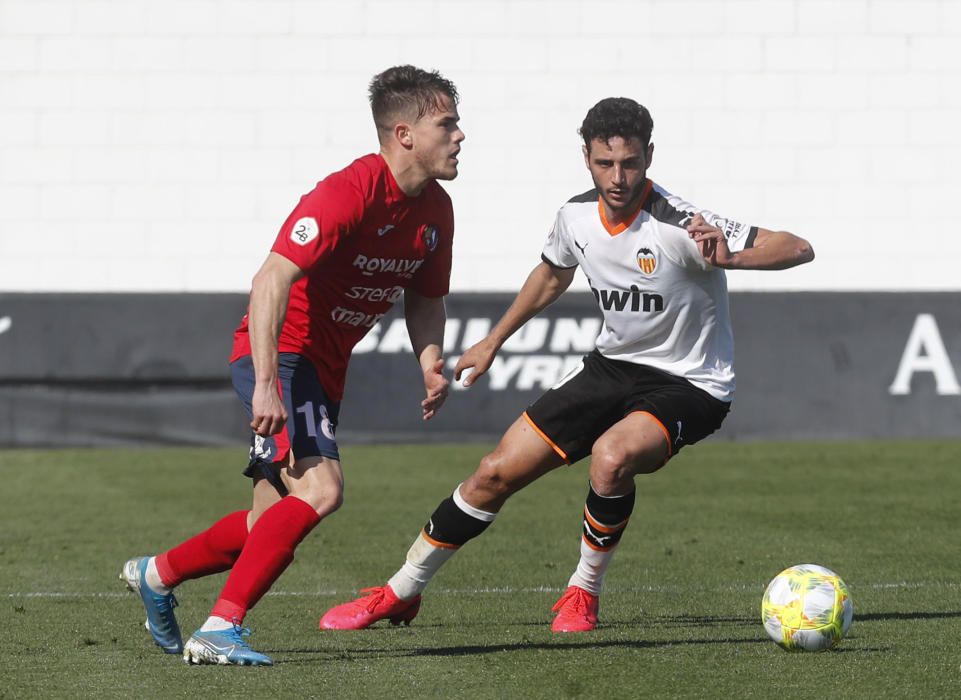 El Valencia Mestalla acaricia la remontada