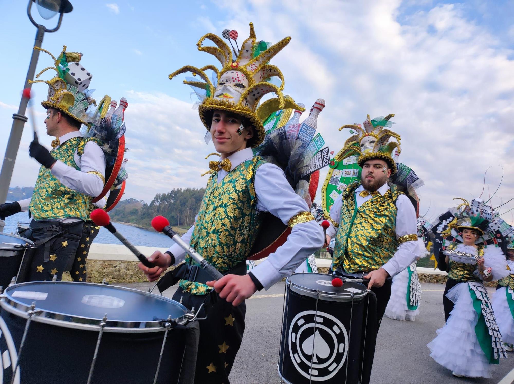 Castropol luce su carnaval, que pone final a la fiesta de las máscaras en el Occidente