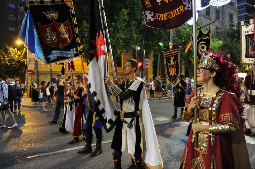 Desfile de Moros y Cristianos - Murcia se conviert