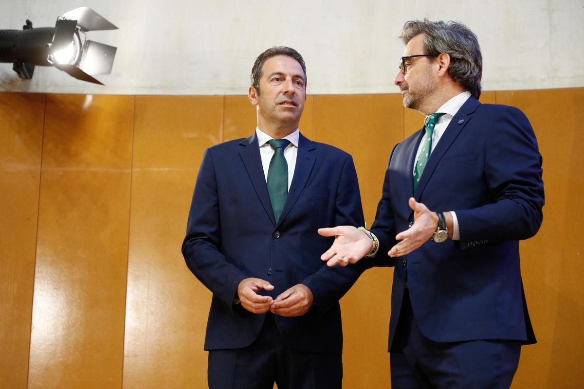 Villares habla con Diego Calvo antes de su toma de posesión