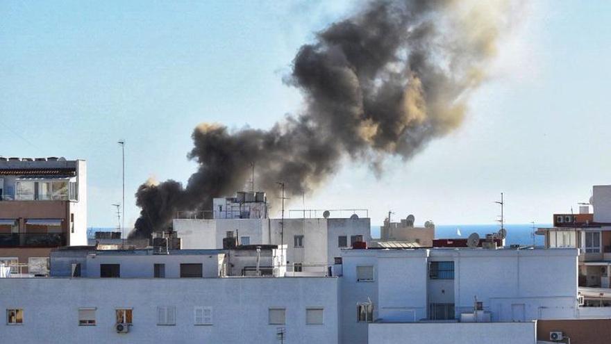 Desalojan a un centenar de clientes de un hotel del Paseo Marítimo de Palma por un incendio en la cocina