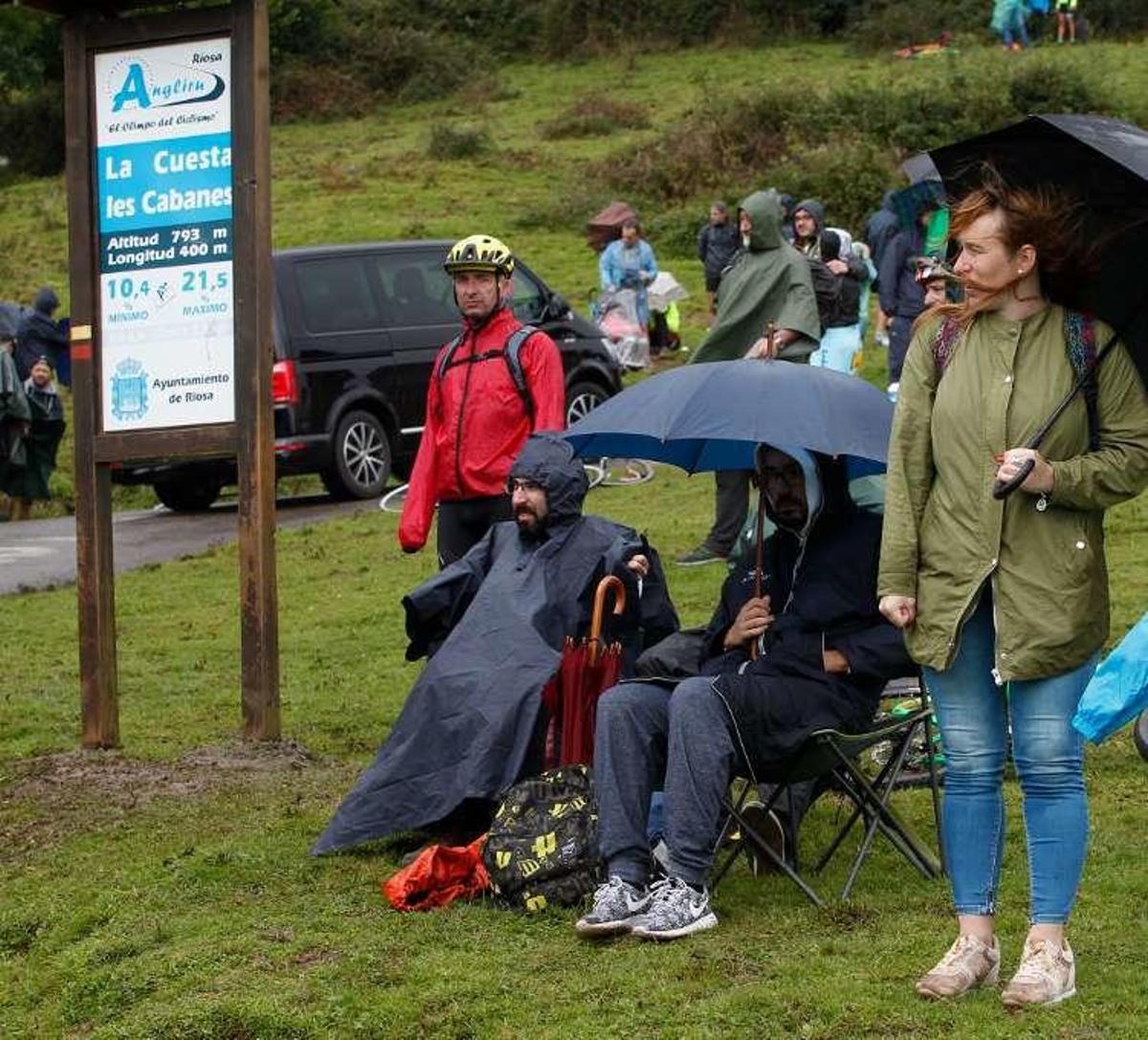 Una ciclista de 29 años muere en el Angliru