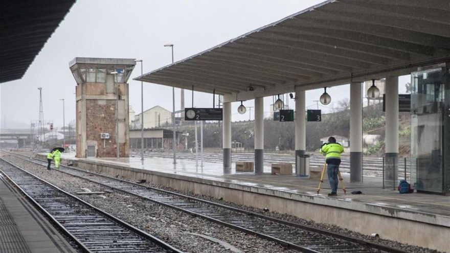 Adif renovará los accesos a Badajoz, Mérida y Cáceres