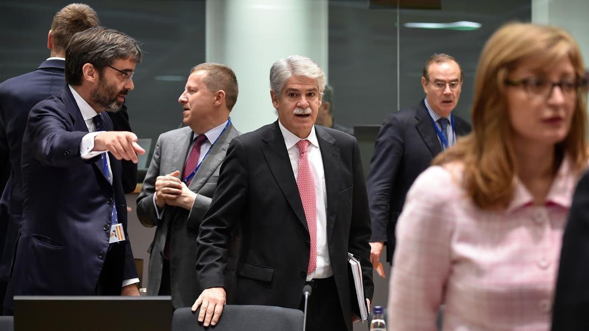 El ministro de Exteriores español, Alfonso Dastis, a su llegada a la reunión con sus homólogos Europeos este lunes en Bruselas.