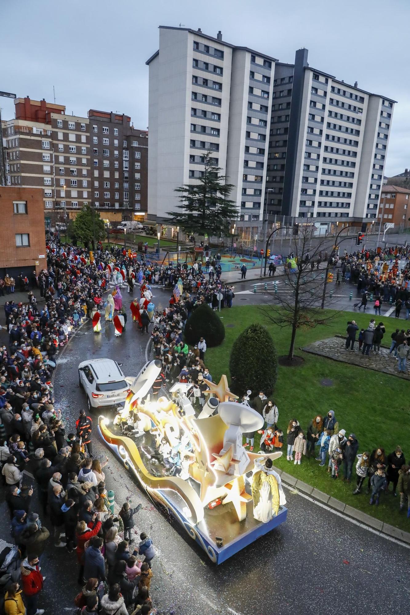 La cabalgata de los Reyes Magos en Gijón