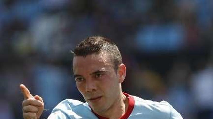 Aspas celebra un gol con el Celta.