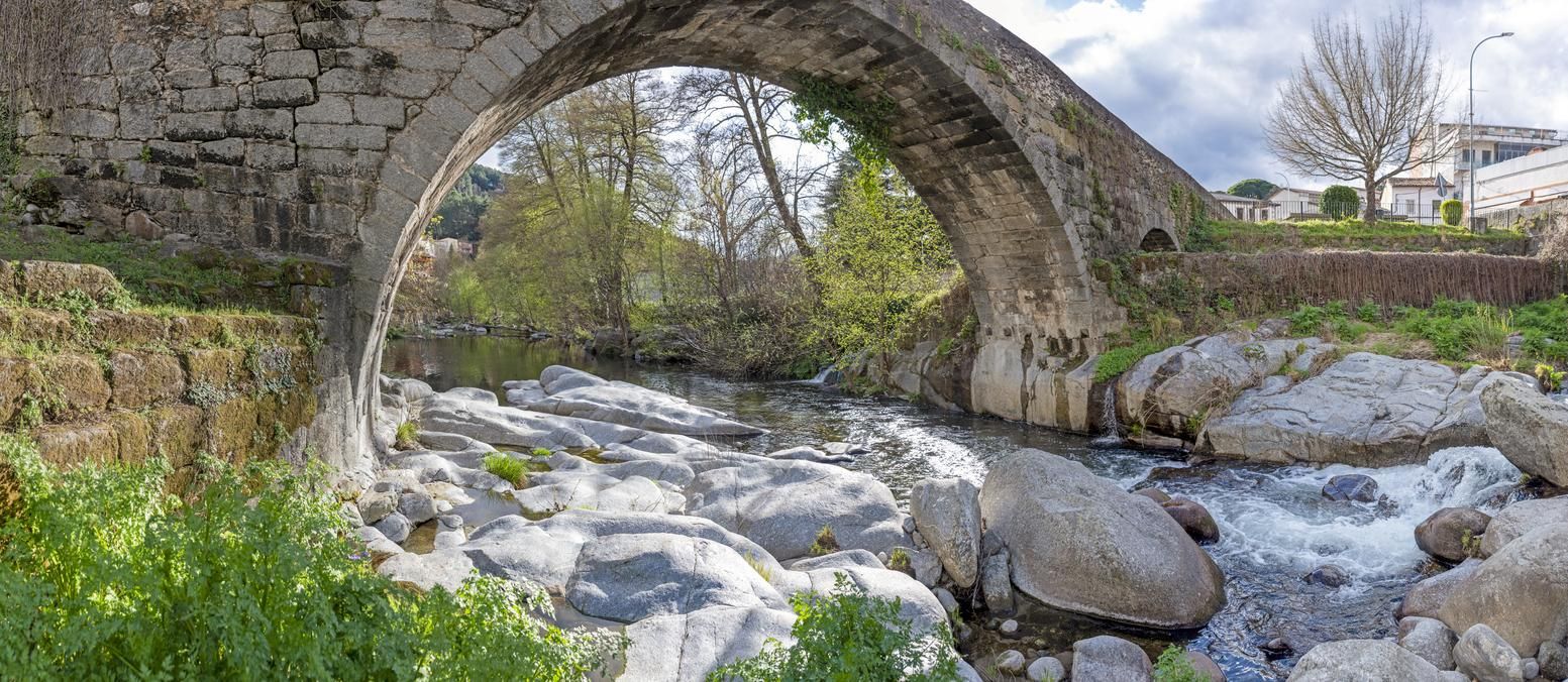 Aquelcabos, puente mediaval en Arenas de San Pedro, Ávila