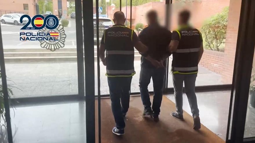 Detenido por grabar desnudas en su casa y en un vestuario a sus hijas menores y sus amigas