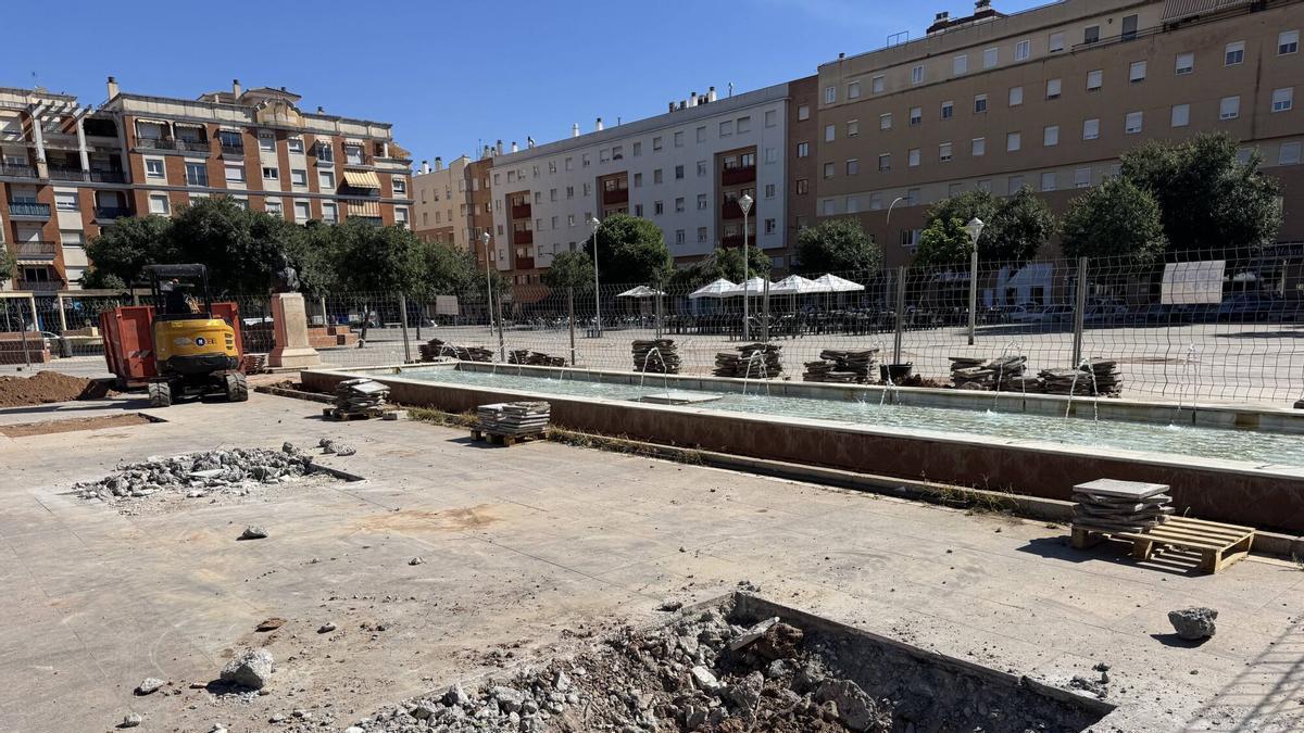 Primeras obras en la plaza de Matías Prats.