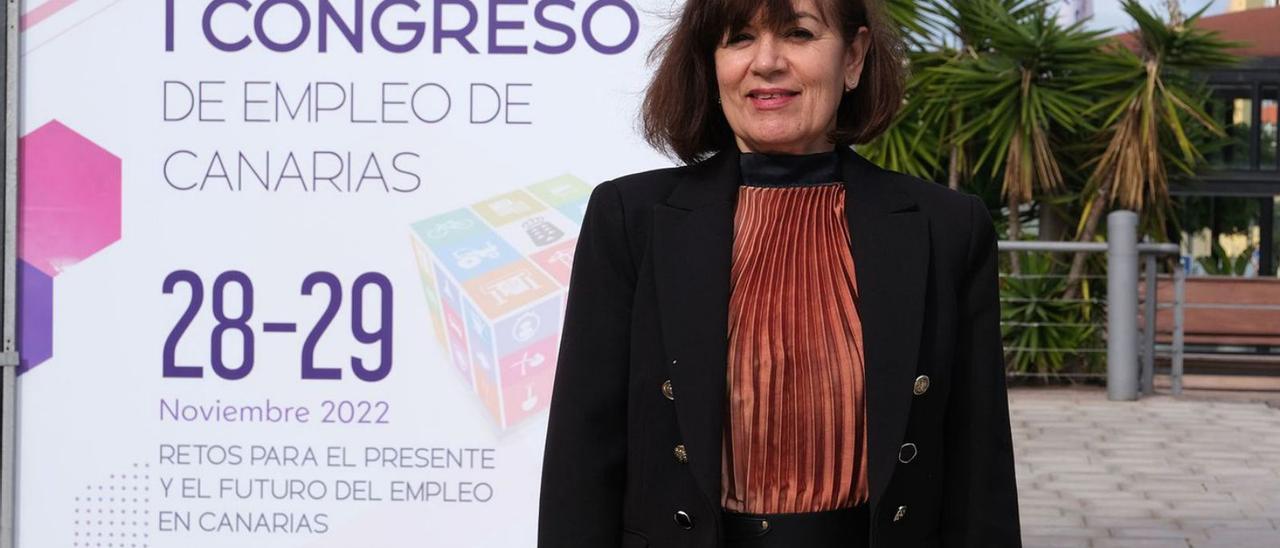 La directora del Servicio Canario de Empleo, Dunnia Rodríguez, en el I Congreso de Empleo de Canarias. | | E.D.