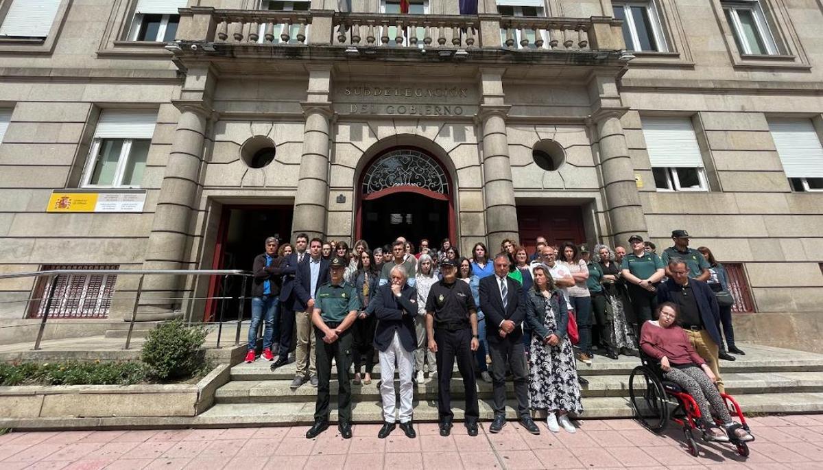 Concentración ante la Subdelegación del Gobierno en Ourense.