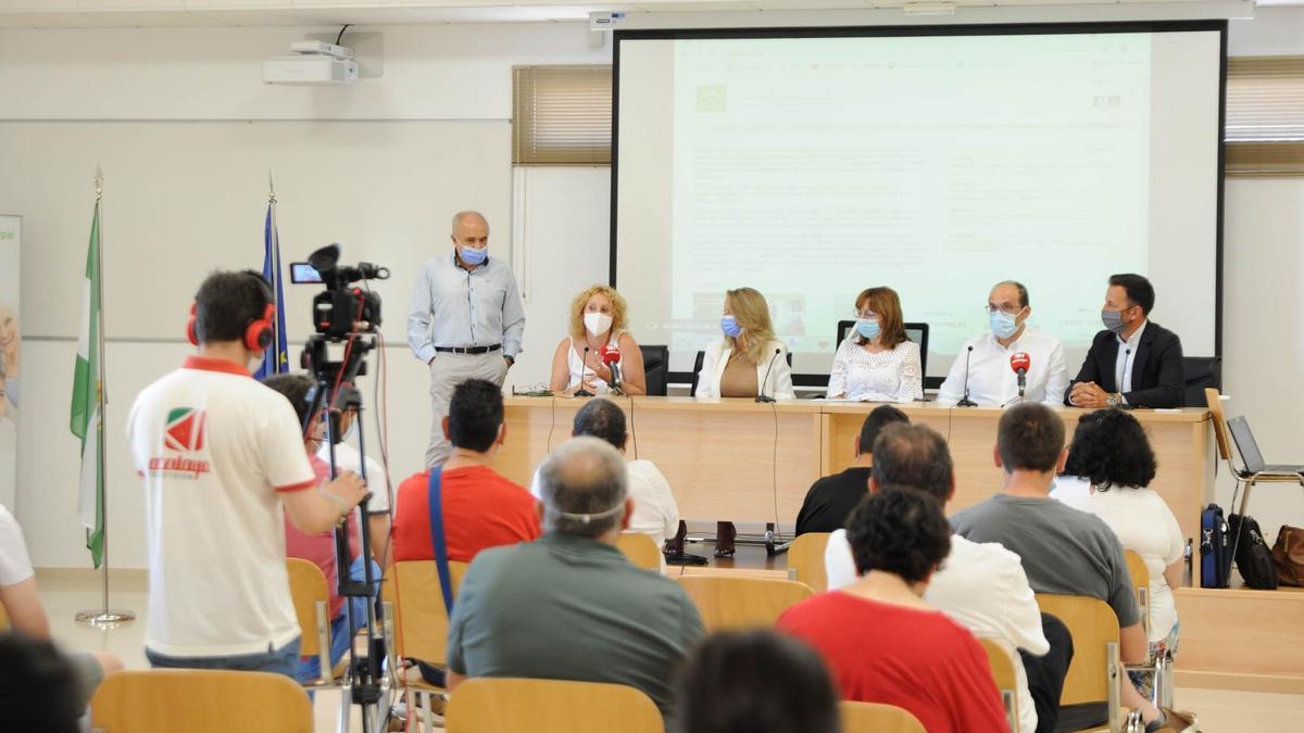 Mesa redonda celebrada en Faisem.