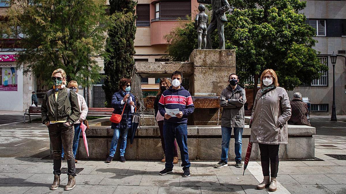 Integrantes del Comité de Seguridad y Salud Laboral de Enseñanza en la concentración.