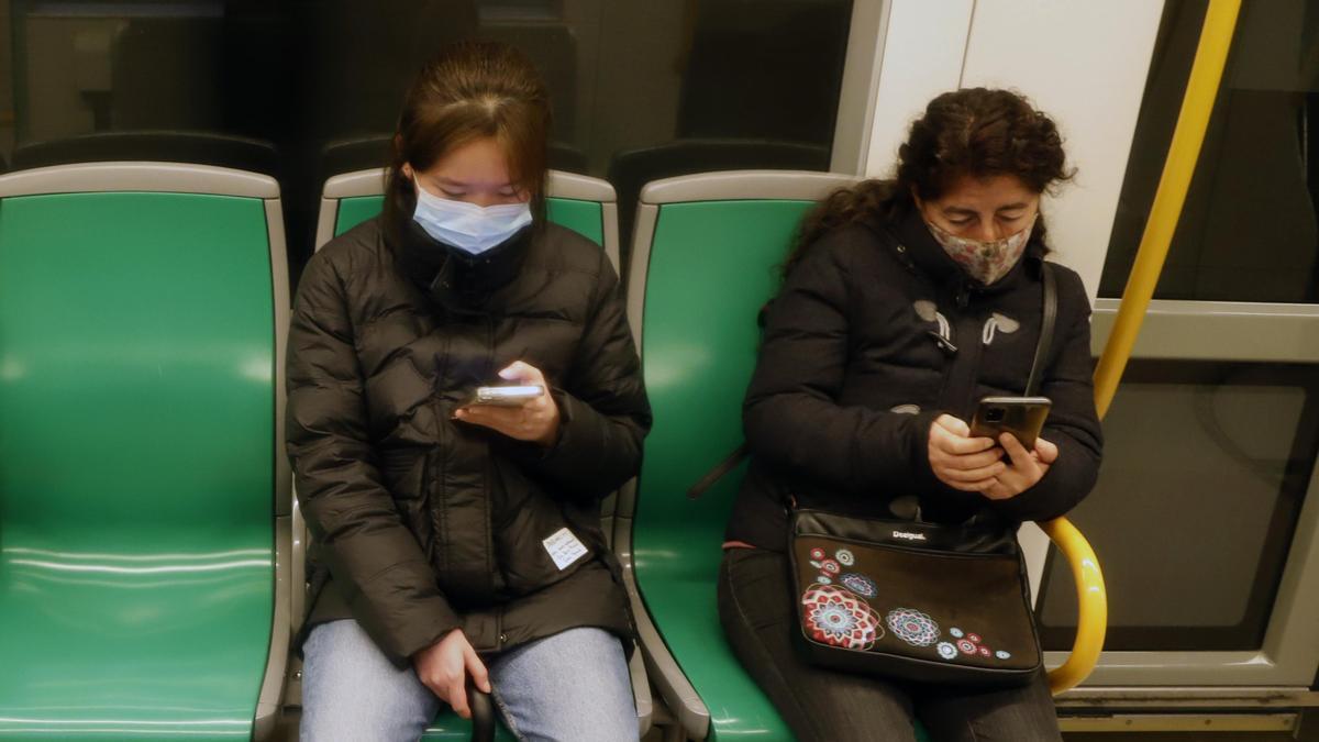 Desde la semana pasada, las mascarillas no son obligatorias en el transporte público.