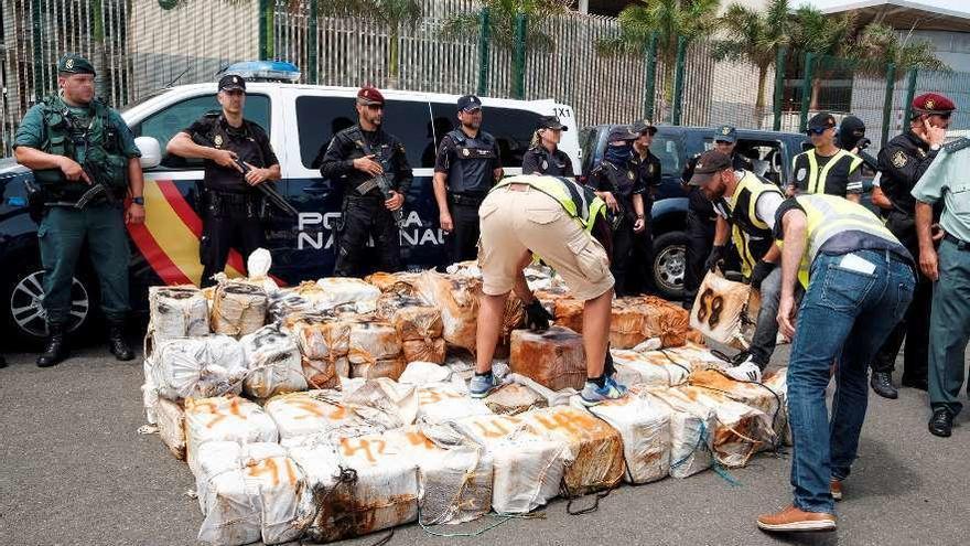 El último gran alijo interceptado a narcos gallegos, 2.700 kilos en la operación Barranca Bermeja. // A. M.