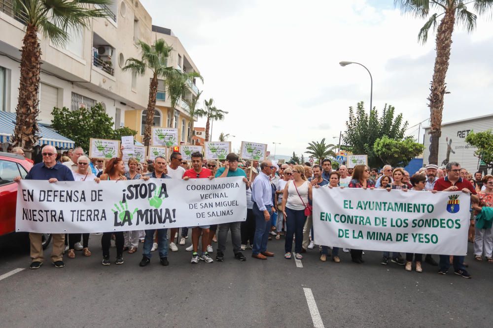 Protesta en San Miguel de Salinas contra la instal