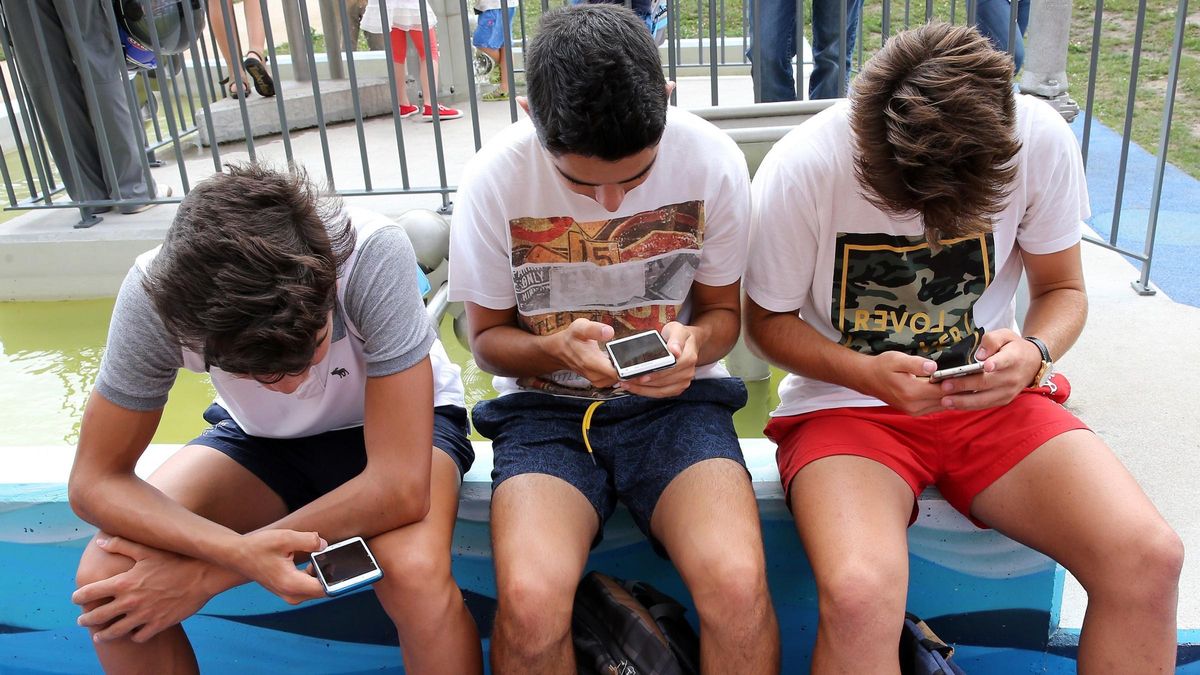 "1423 (quiero morir)", "CD9" (padres cerca): los códigos secretos de los adolescentes en redes sociales