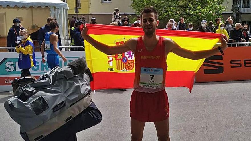 Marc Tur, feliz tras conseguir su mínima olímpica.