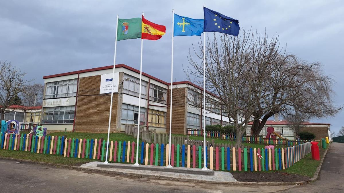 El colegio de Campiello de Piedras Blancas.