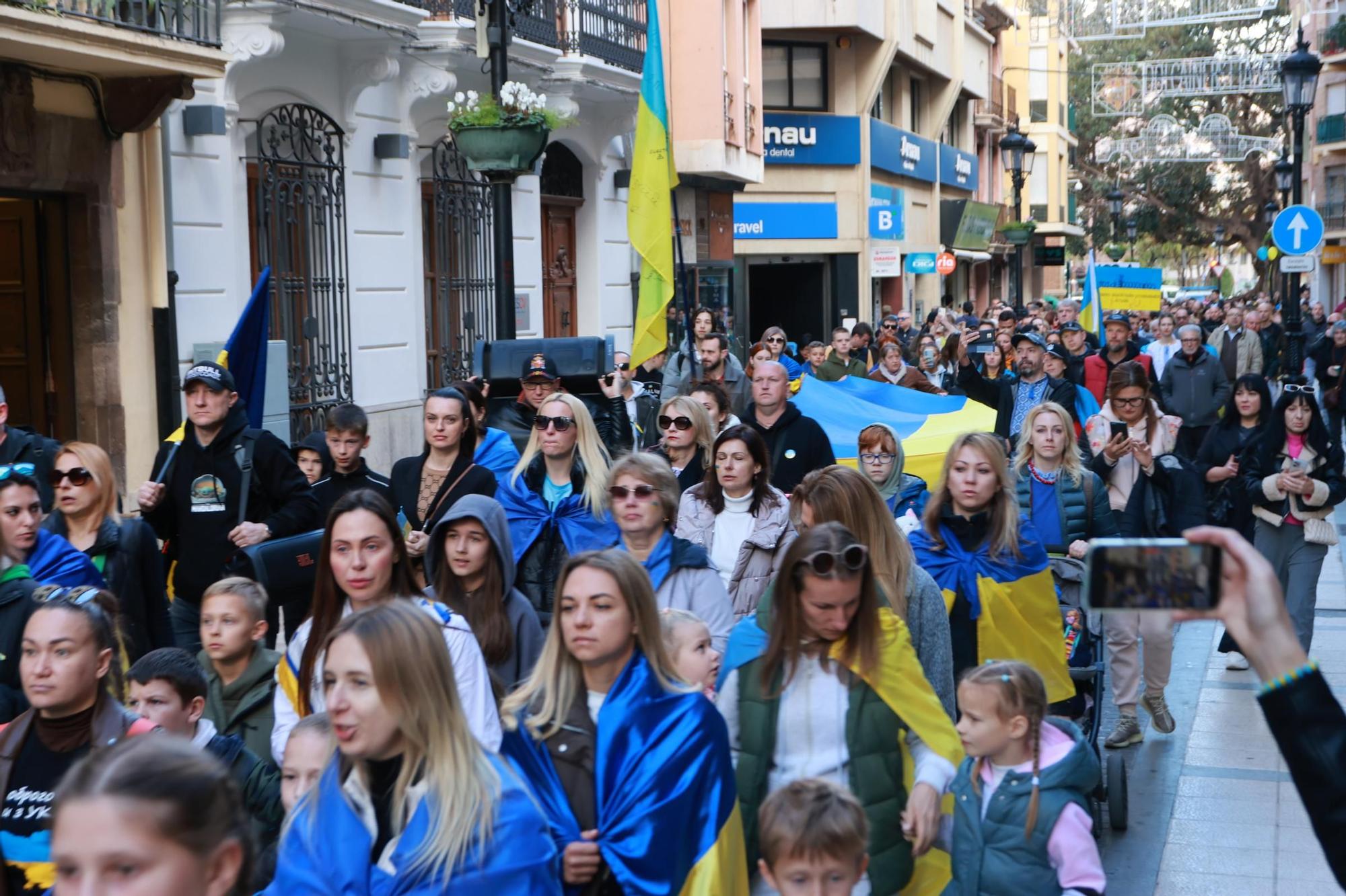 Cientos de castellonenses se manifestan por la paz en Ucrania
