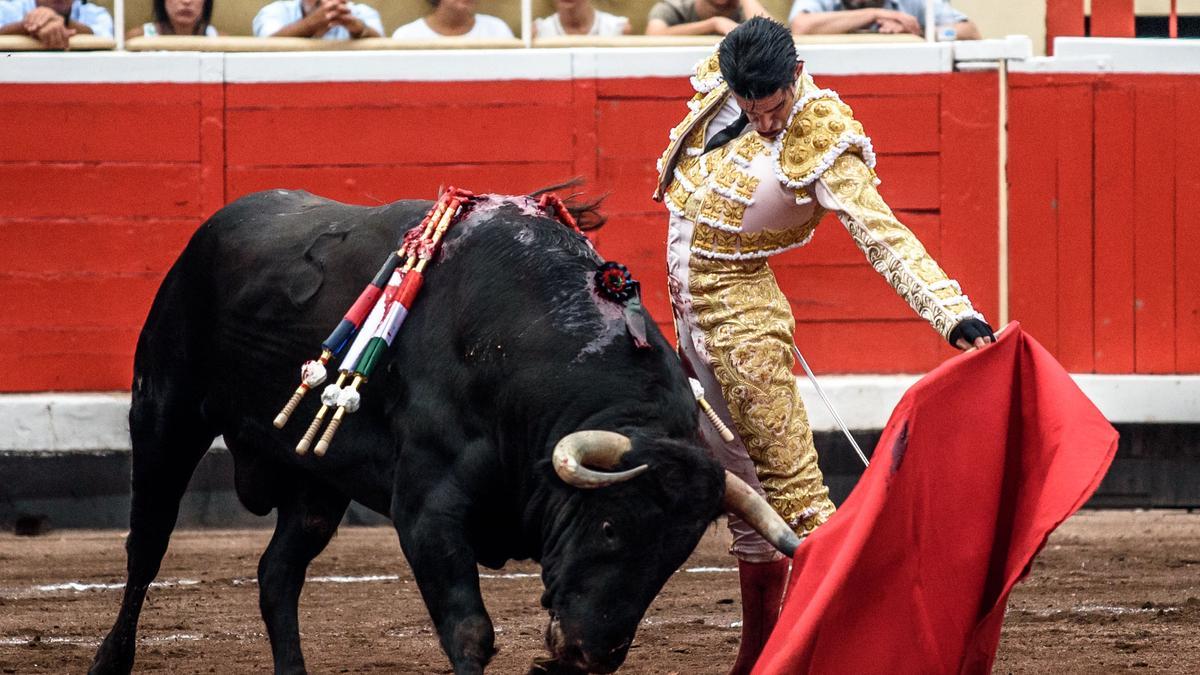 Alejandro Talavante, durante su segundo toro este miércoles en Bibabo.