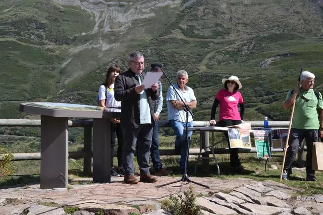 La trashumancia no se olvida en Somiedo, que rinde homenaje a los pastores